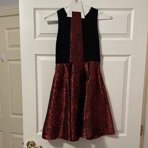 Eliza J Junior Size 2 Black and Red Halter Fit and Flare Knee-Length Dress